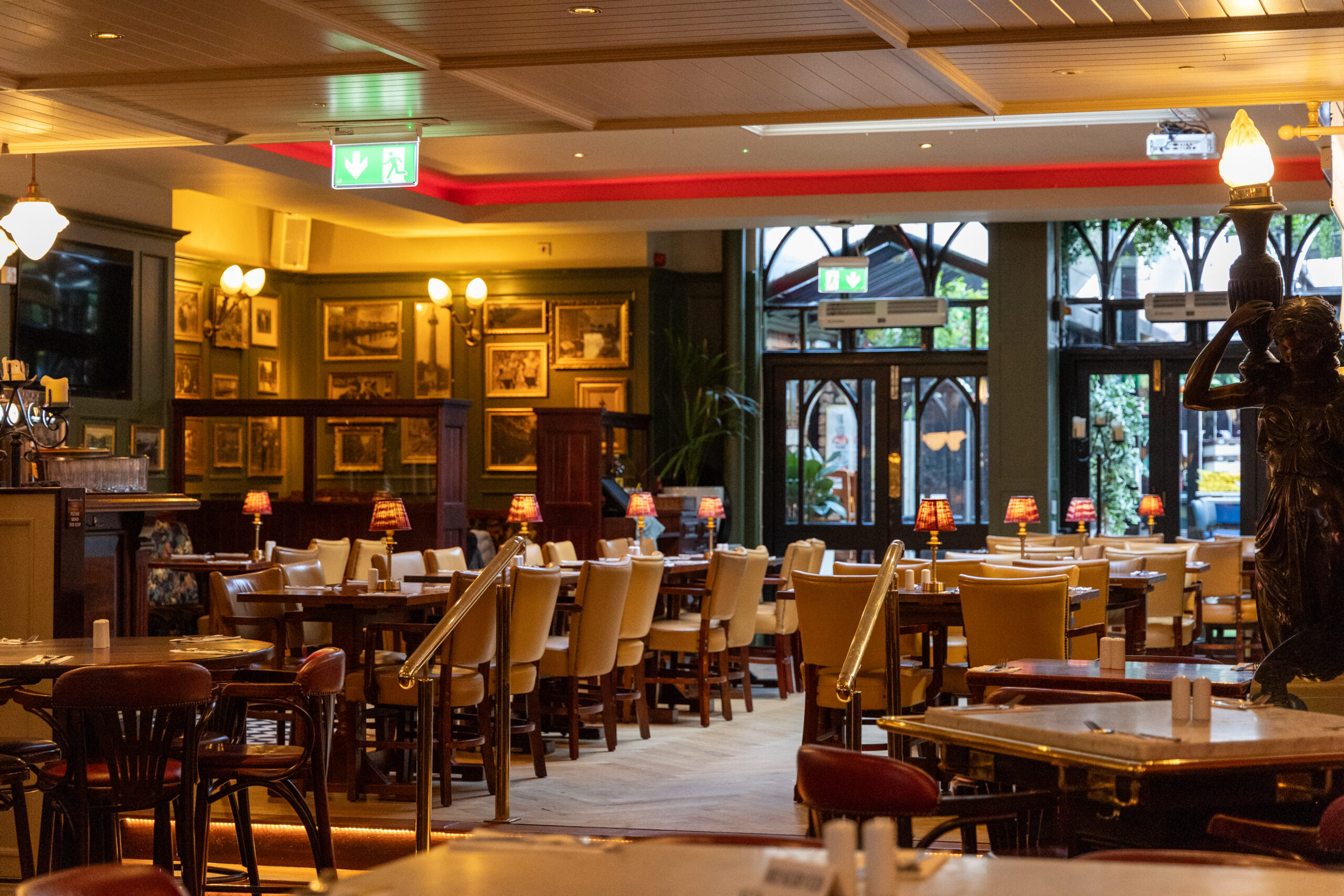 Restaurant dining area at Searsons